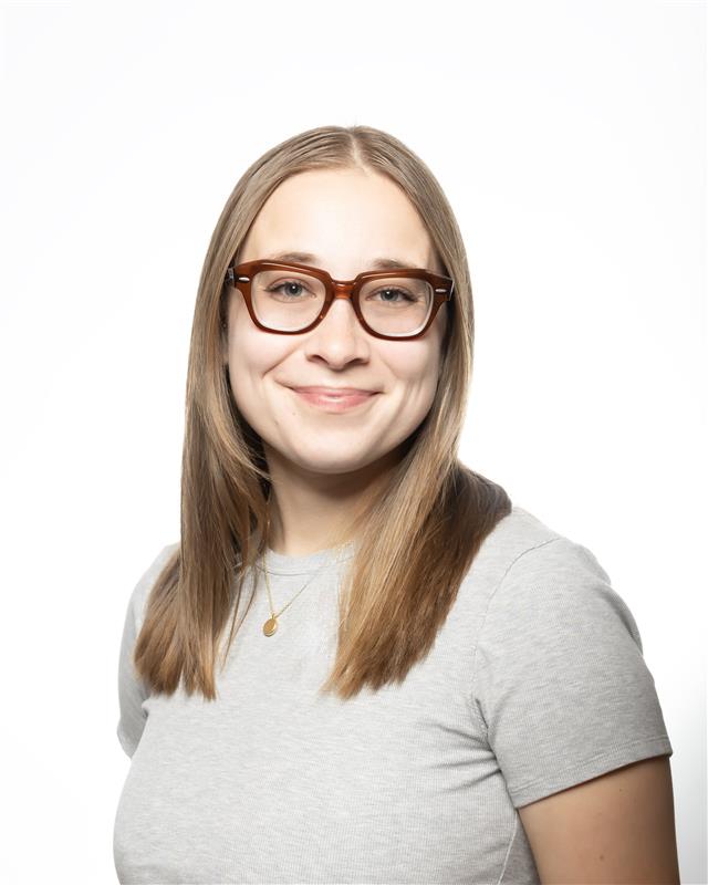 Emma Gautney headshot